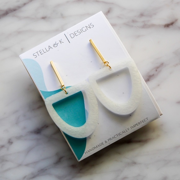 Handmade Earrings - Open Shape Resin Earrings - Shimmer White - NEW - Picture 2 of 3